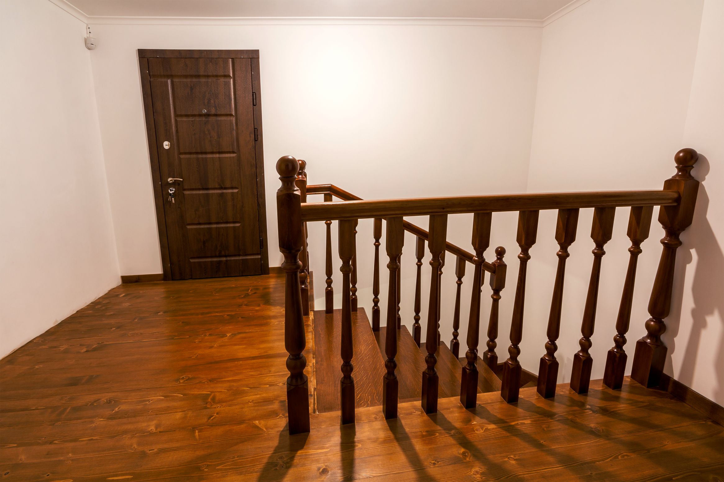 Picking the Right Hardwood Floor Color in Houston